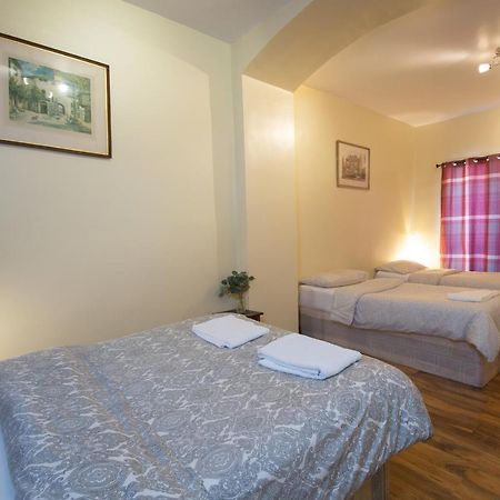 אדינבורו 7 Bedroom Townhouse מראה חיצוני תמונה